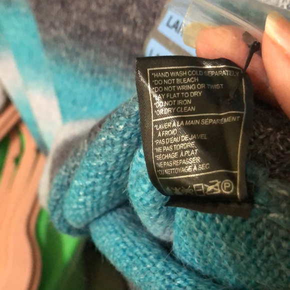 🦄HOST PICK!🦄BB Dakota Tri Color Sweater - Picture 8 of 12